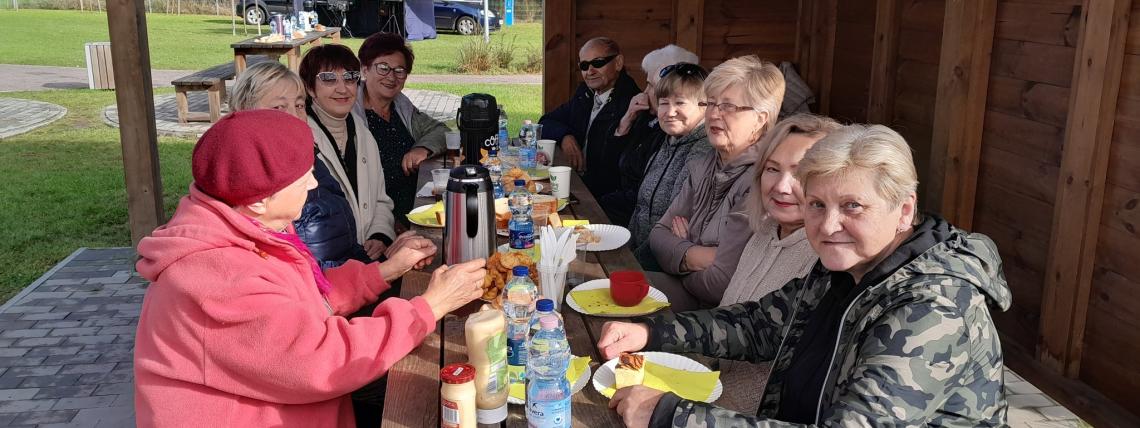 PIKNIK DLA SENIORÓW NA PRZYSTANI KAJAKOWEJ